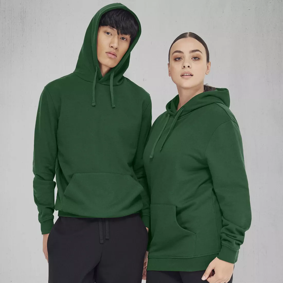 Hoodies und Sweatshirts fürs Team bedrucken lassen: Modelle und Bestellung